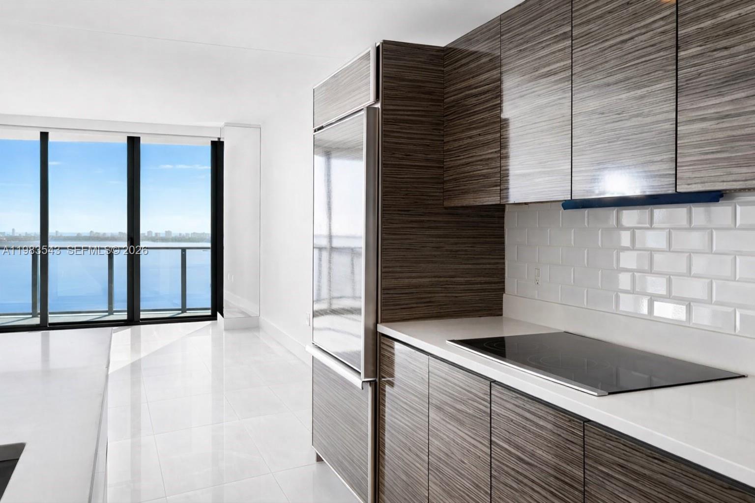 ICON BAY CONDO - Residential