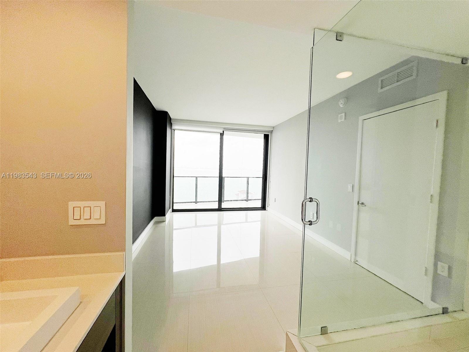 ICON BAY CONDO - Residential