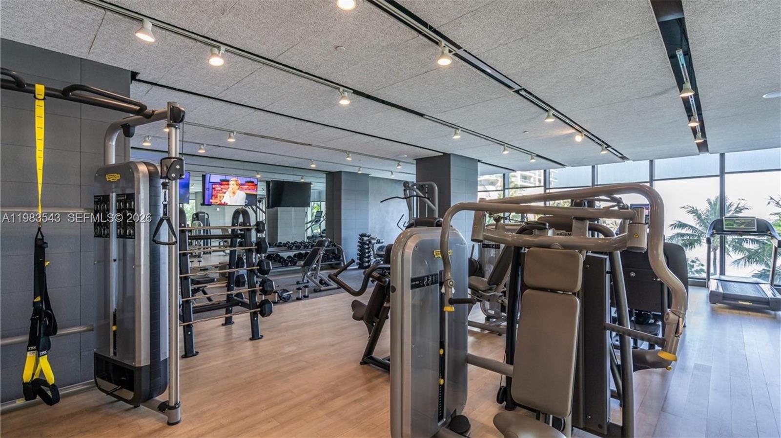 ICON BAY CONDO - Residential