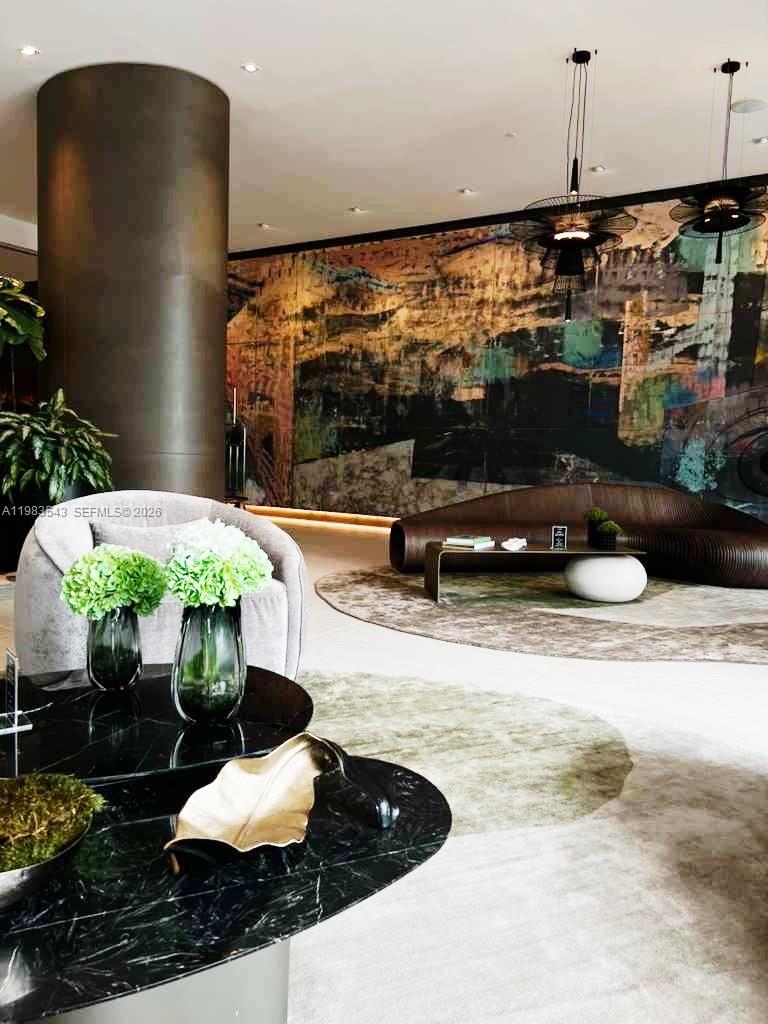 ICON BAY CONDO - Residential