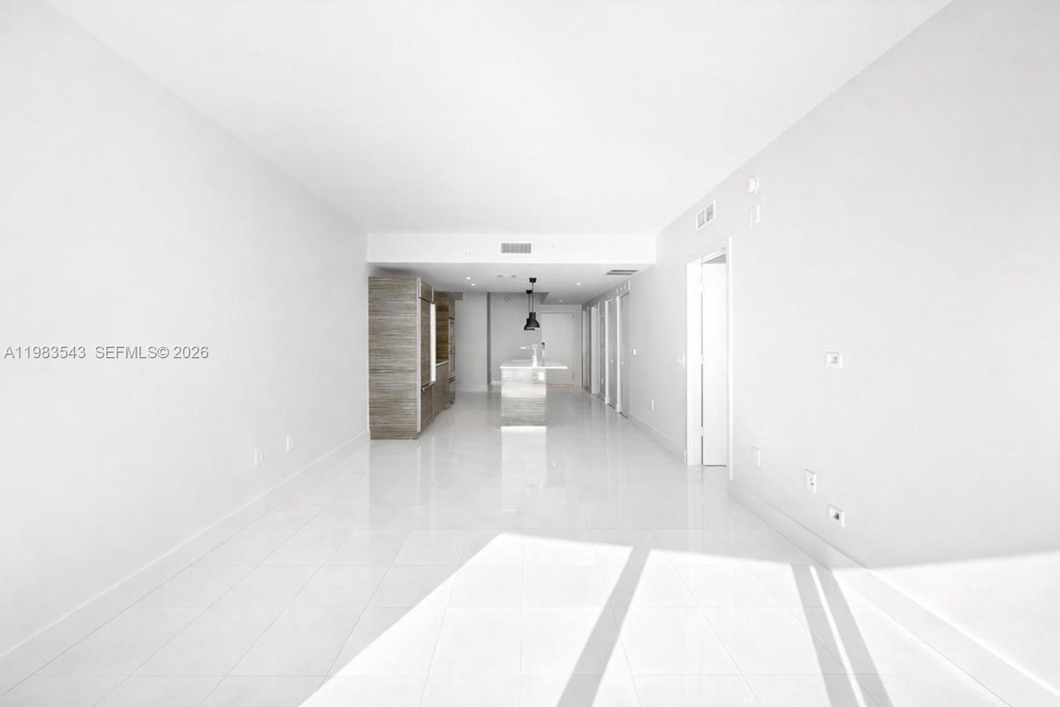 ICON BAY CONDO - Residential