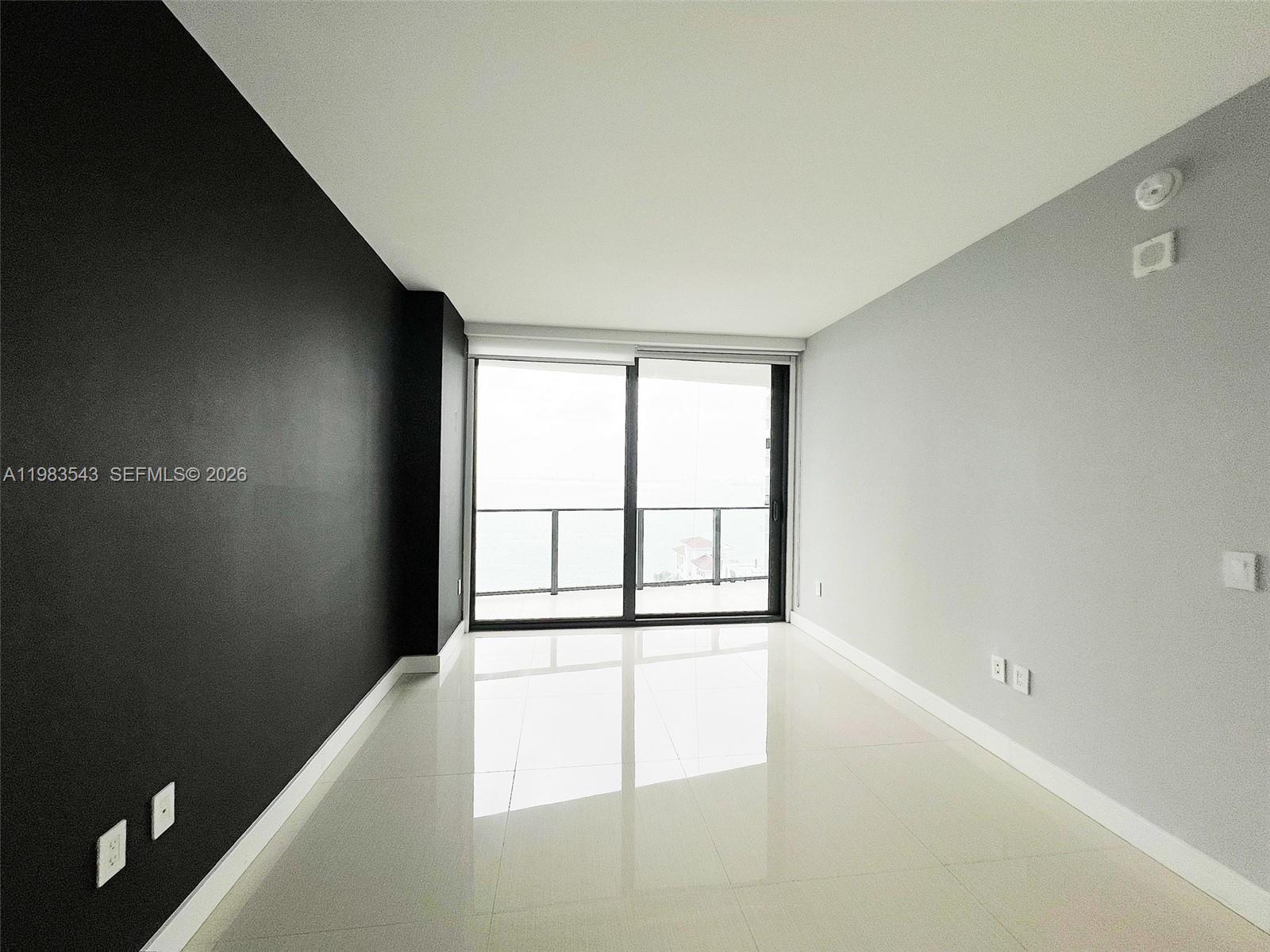 ICON BAY CONDO - Residential