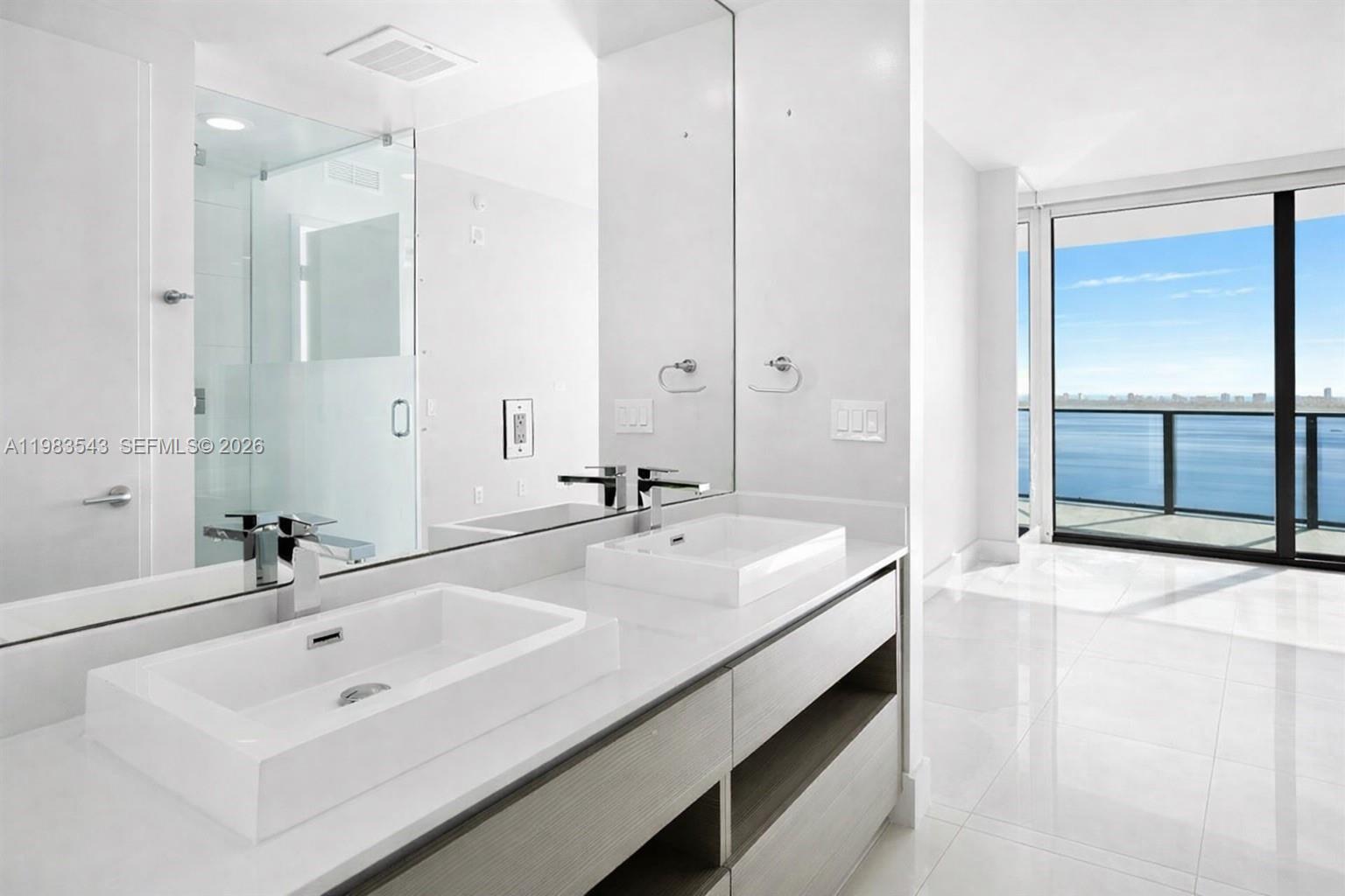 ICON BAY CONDO - Residential