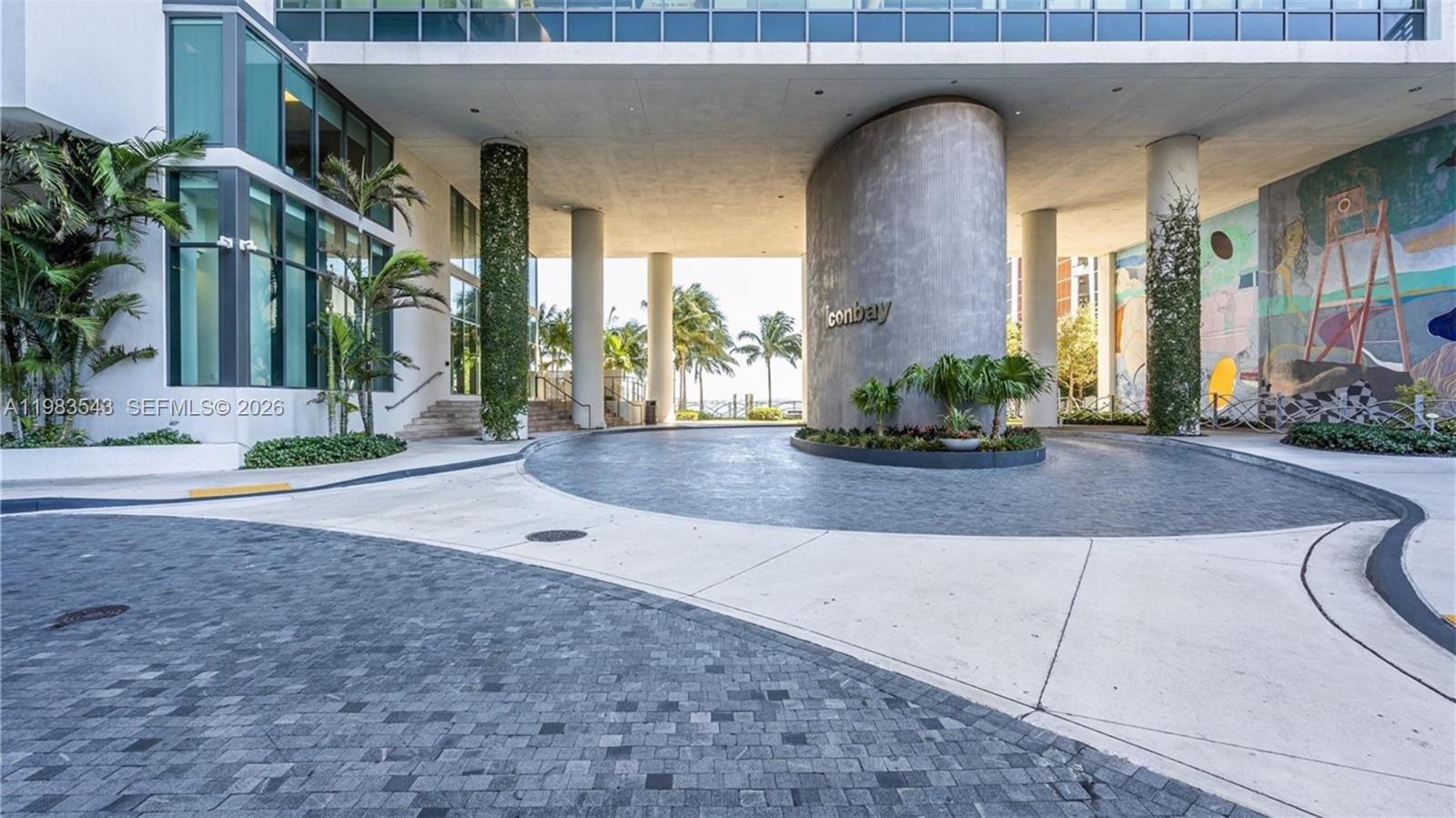 ICON BAY CONDO - Residential