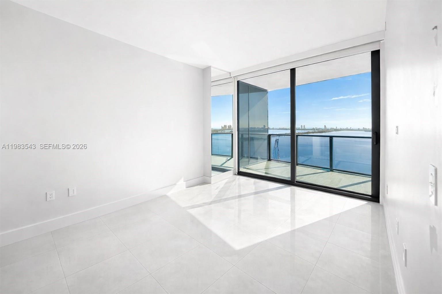 ICON BAY CONDO - Residential