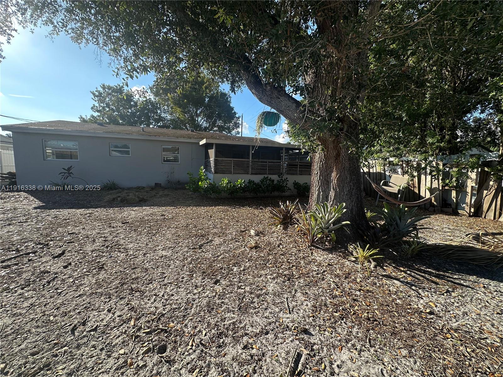 SHERIDAN PARK - Residential Lease