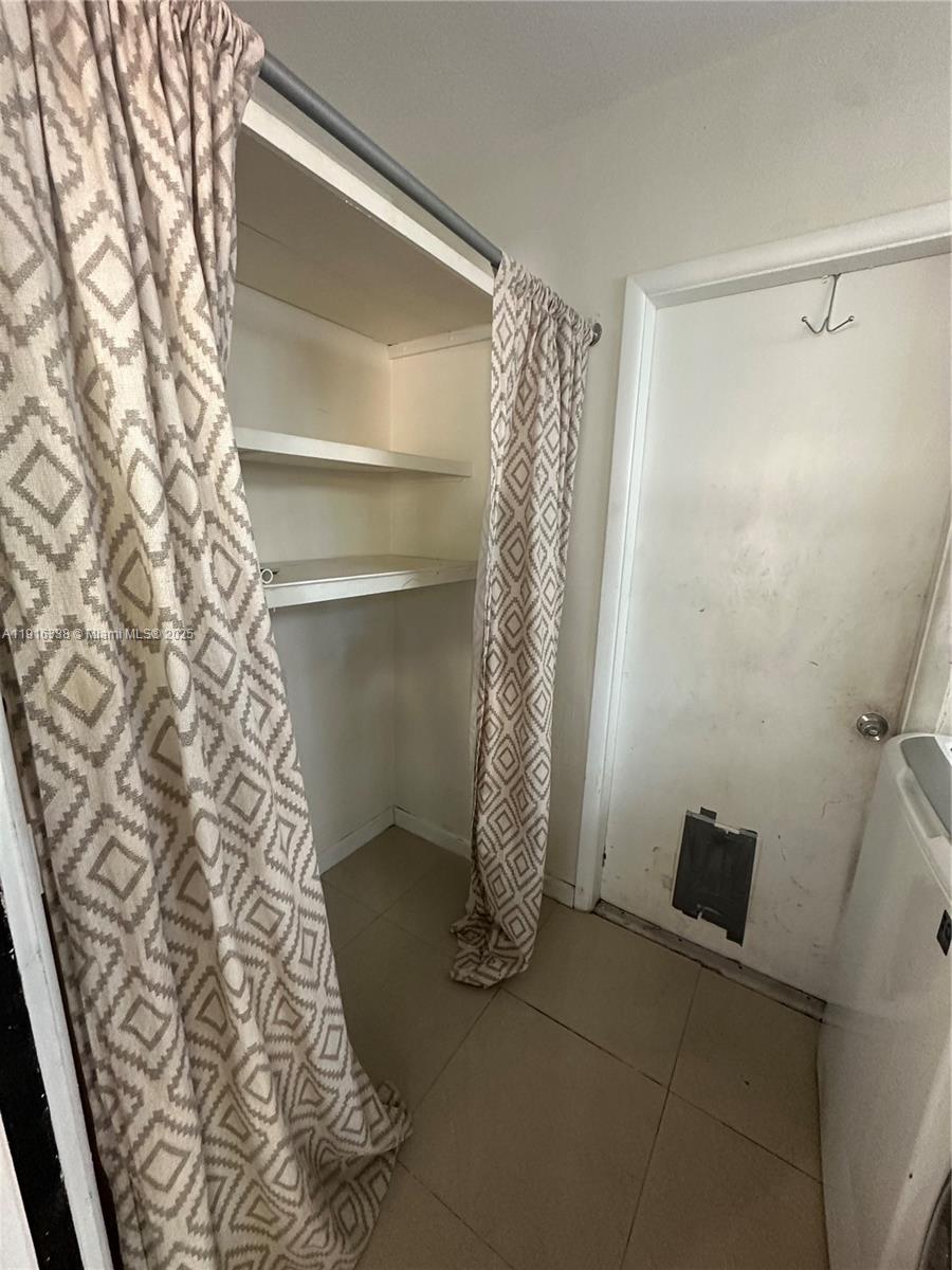 SHERIDAN PARK - Residential Lease