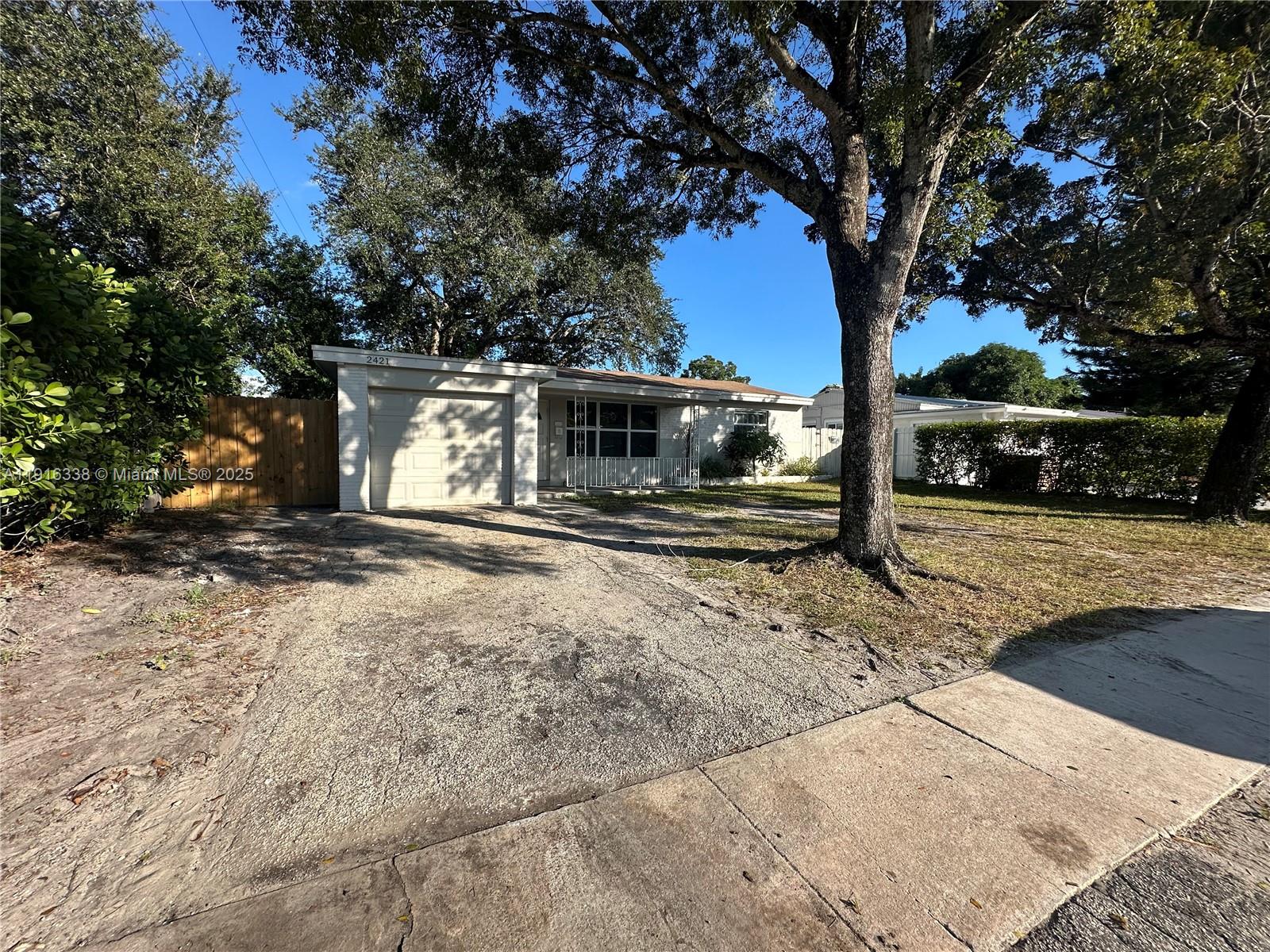 SHERIDAN PARK - Residential Lease