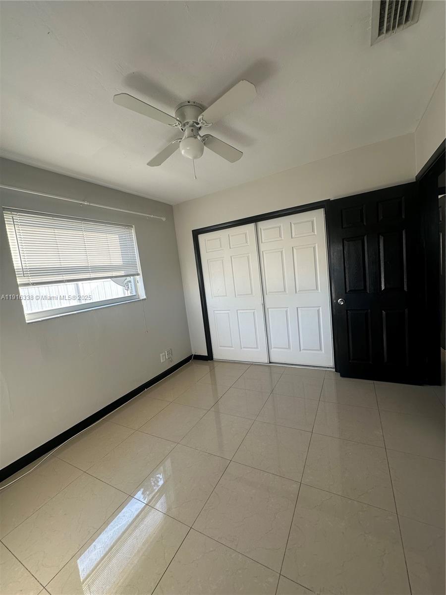 SHERIDAN PARK - Residential Lease