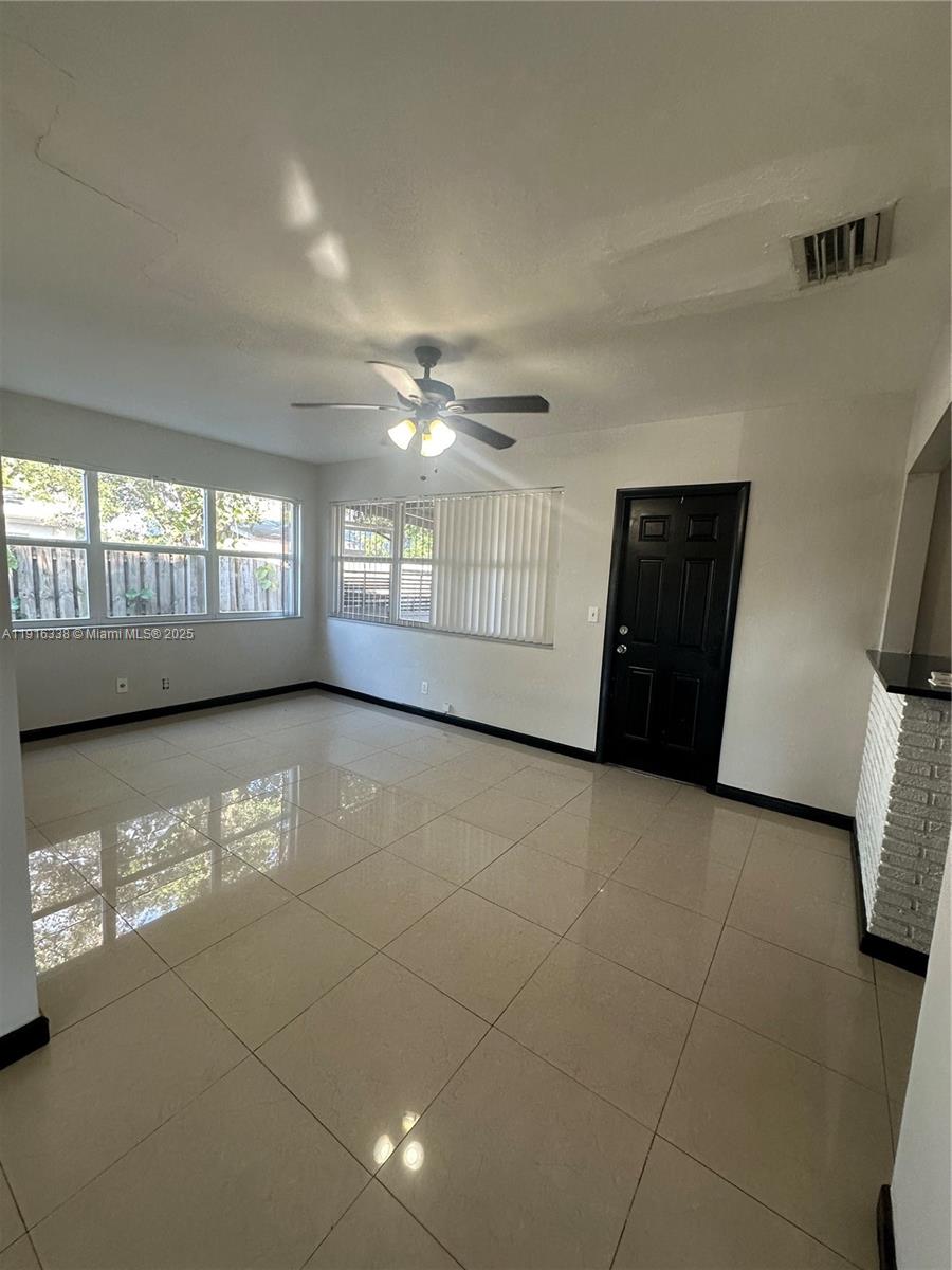 SHERIDAN PARK - Residential Lease