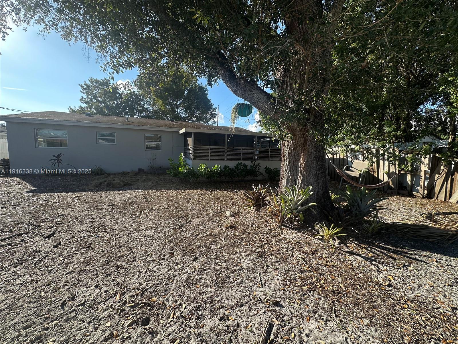 SHERIDAN PARK - Residential Lease