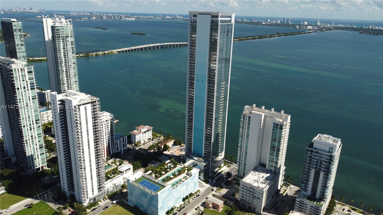 700 Ne 26th Terrace Ter 4506, Miami, Broward County, Florida - 2 Bedrooms  
2 Bathrooms - 