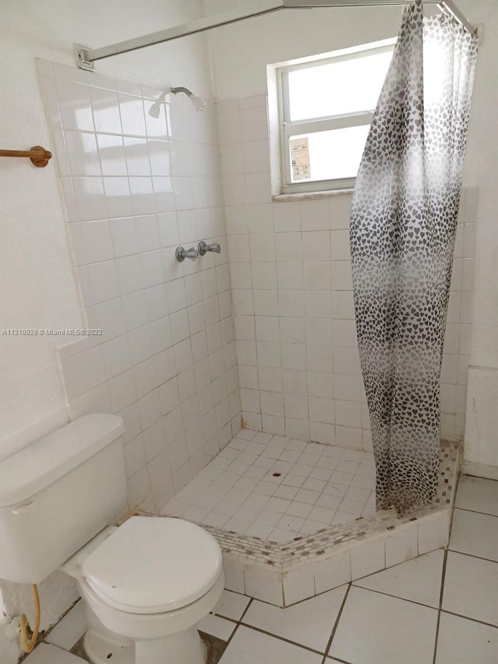 Photo of 262 SW 23rd St #1, Fort Lauderdale, FL 33315 (MLS # A11310928)