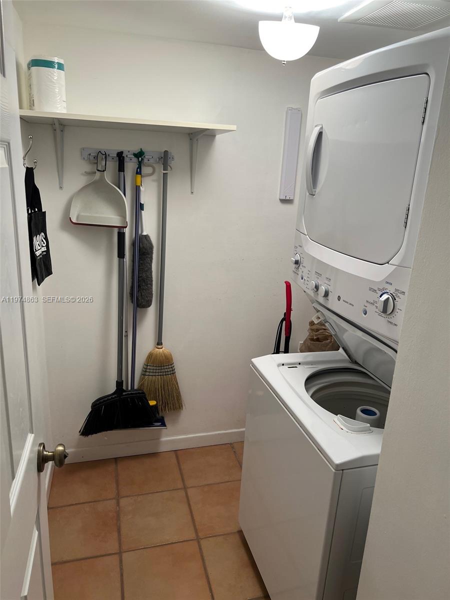 ATLANTIS ON BRICKELL COND - Residential Lease