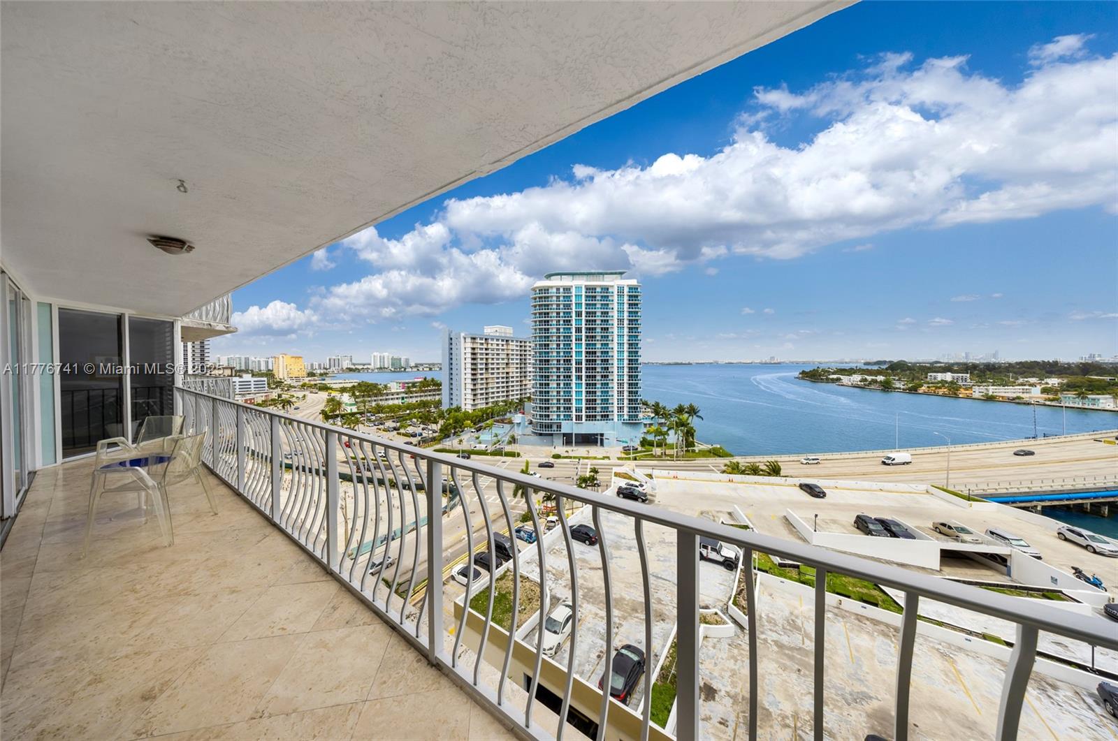 7601 E Treasure Dr 1214