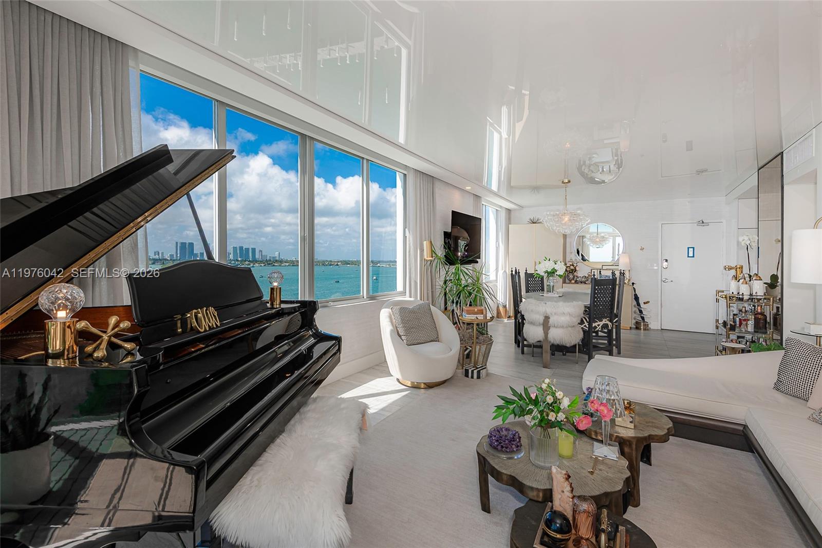 MIRADOR 1000 CONDO - Residential