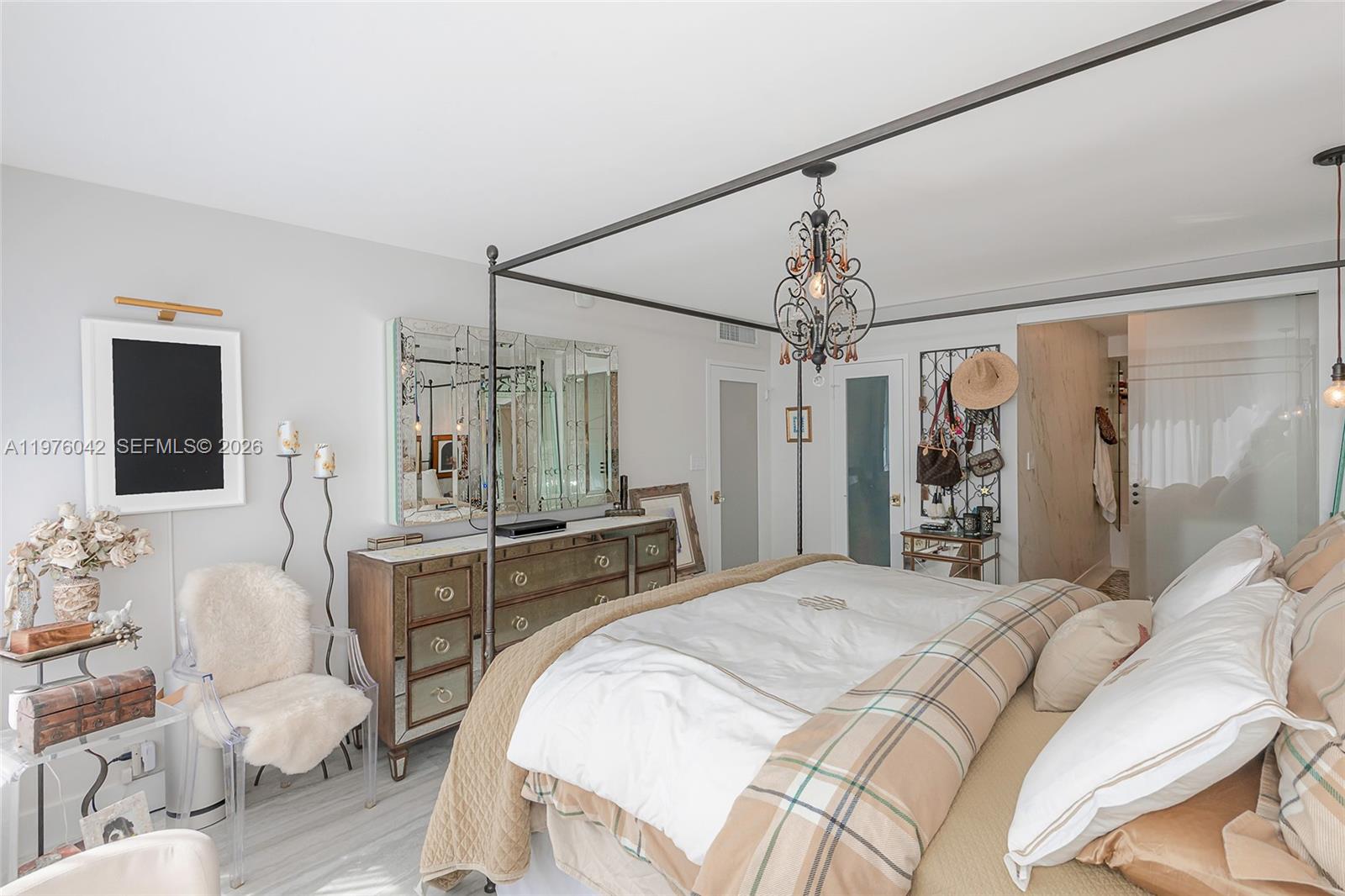 MIRADOR 1000 CONDO - Residential