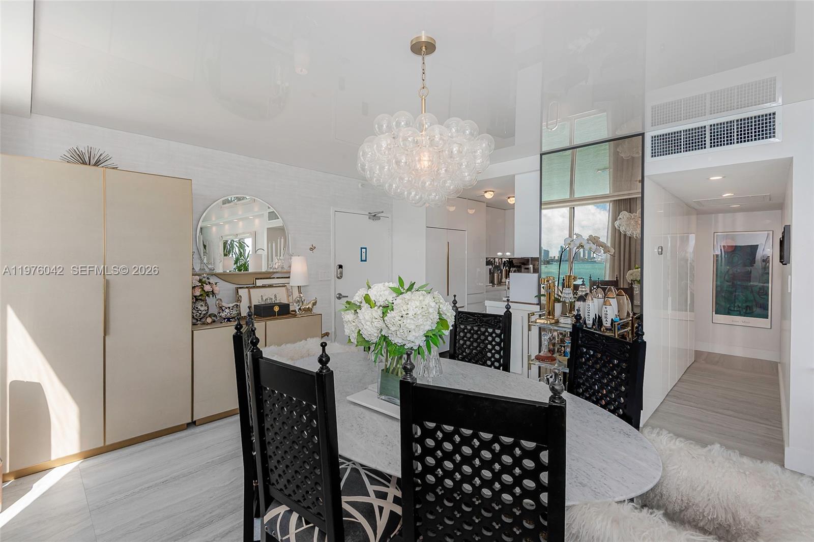 MIRADOR 1000 CONDO - Residential