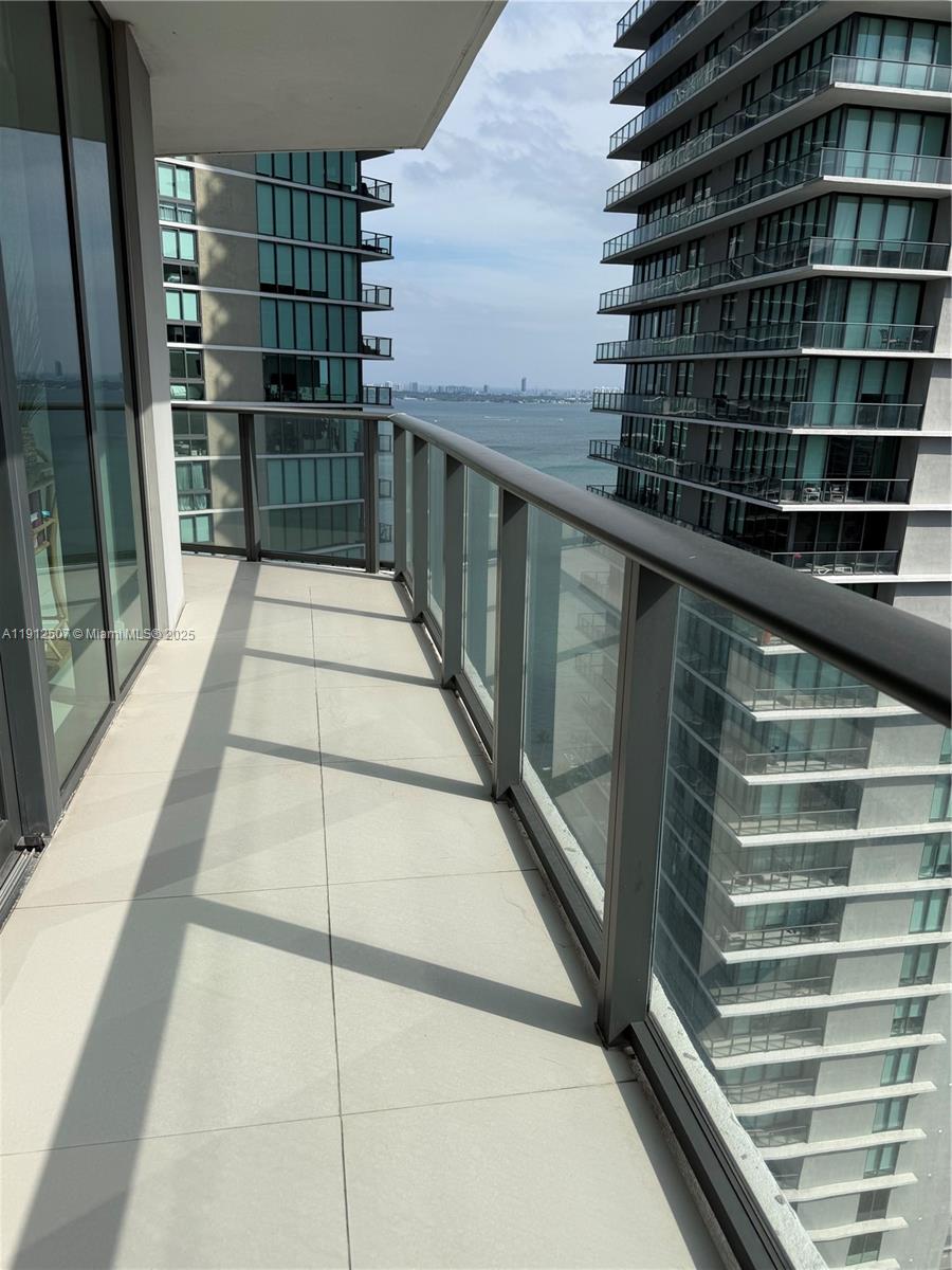 PARAISO BAYVIEWS CONDO - Residential Lease