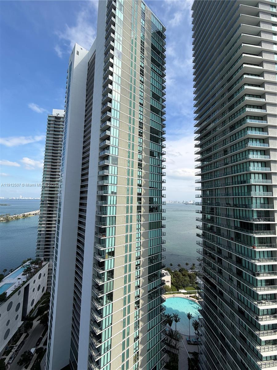 PARAISO BAYVIEWS CONDO - Residential Lease