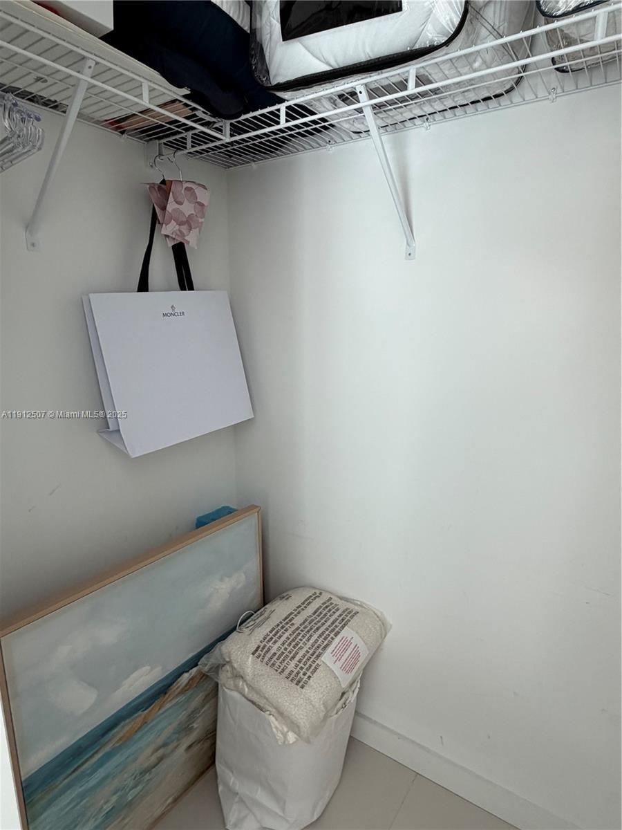 PARAISO BAYVIEWS CONDO - Residential Lease