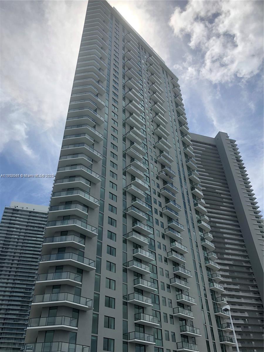 PARAISO BAYVIEWS CONDO - Residential Lease