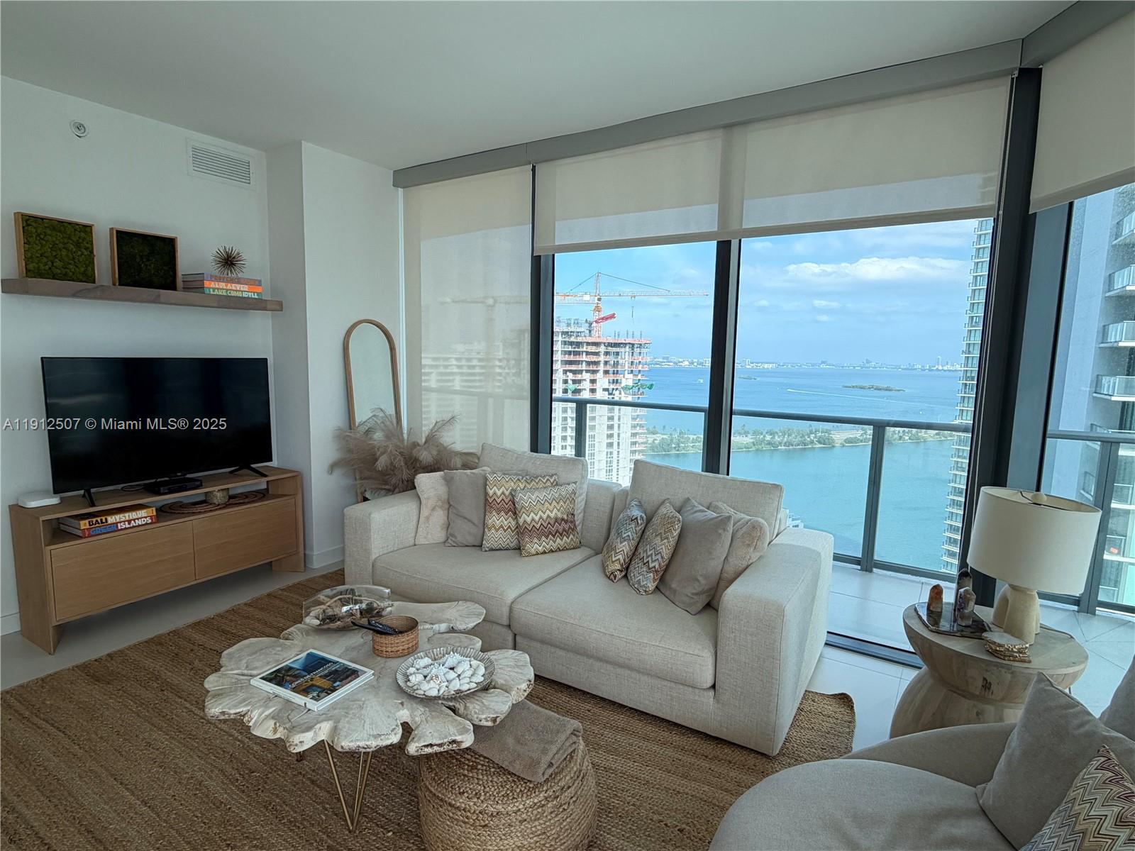 PARAISO BAYVIEWS CONDO - Residential Lease