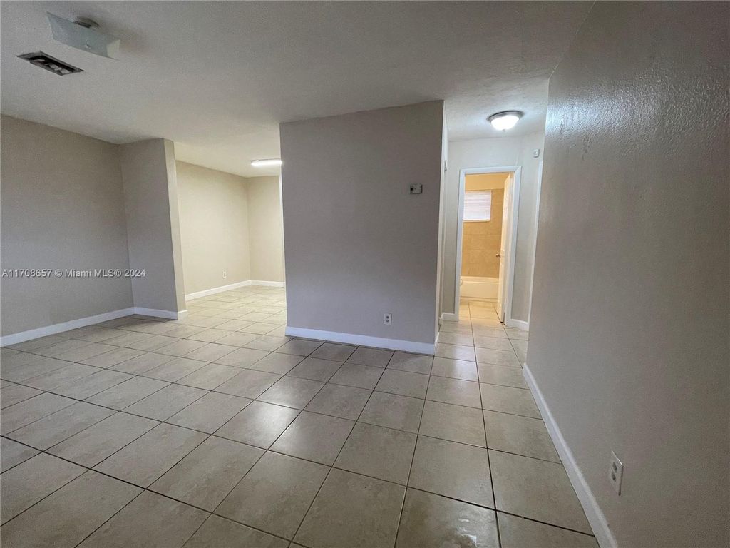 Photo of 2860 NW 15th St #2, Fort Lauderdale, FL 33311 (MLS # A11708657)