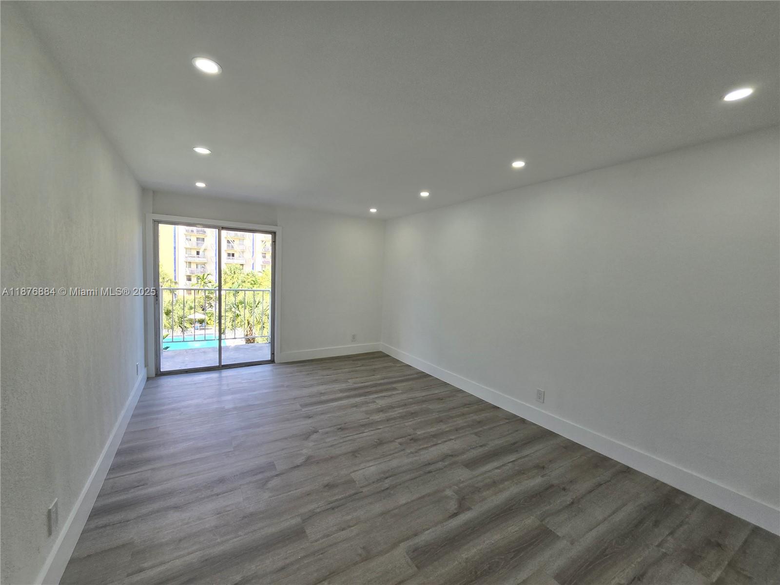 FULLY RENOVATED 1-BED, 1-BATH 4TH FLOOR CONDO W/ LAMINATE FLOORING & OPEN BALCONY. LOCATED IN YOLANDA VILLAS COMMUNITY W/ SWIMMING POOL, EXERCISE ROOM, TENNIS COURTS, ON-SITE LAUNDRY, SECURE ACCESS & OFF-STREET PARKING. FIRST MONTH, SECURITY DEPOSIT & $400 CONDO DEPOSIT REQUIRED FOR ENTRY. WATER INCLUDED WITH RENT.