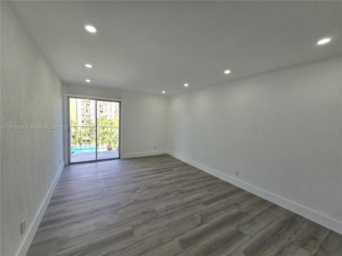 4550 NW 9th St 403E Miami FL 33126