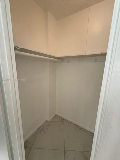 GOLDEN VIEW CONDO - Residential