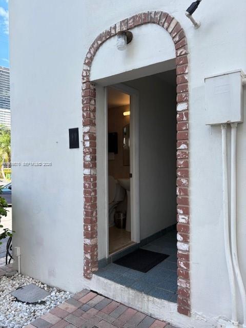 GOLDEN VIEW CONDO - Residential