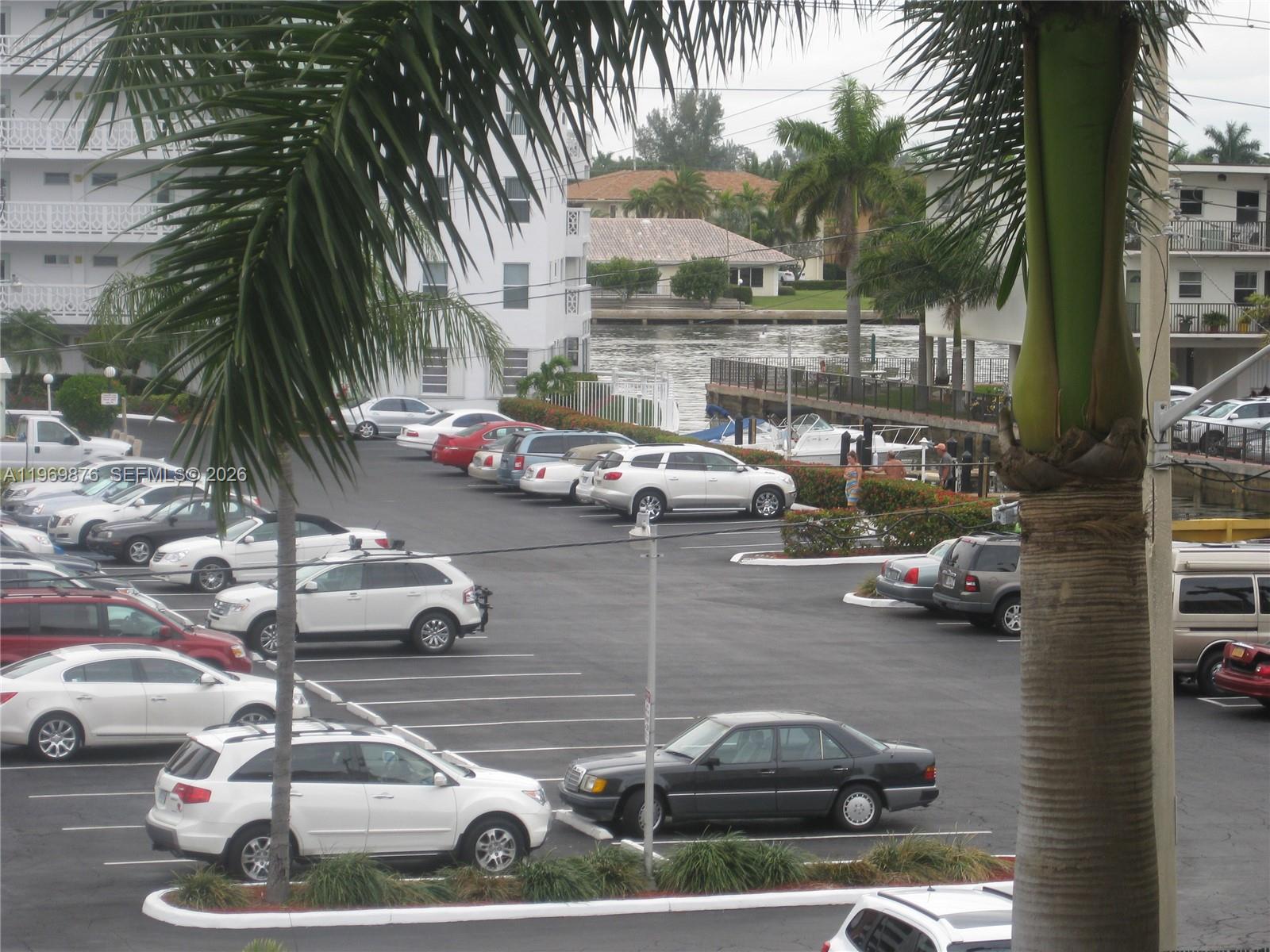 GOLDEN VIEW CONDO - Residential