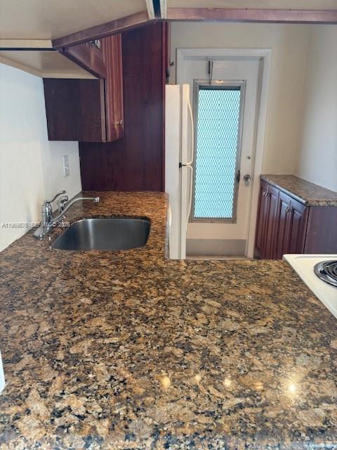 GOLDEN VIEW CONDO - Residential