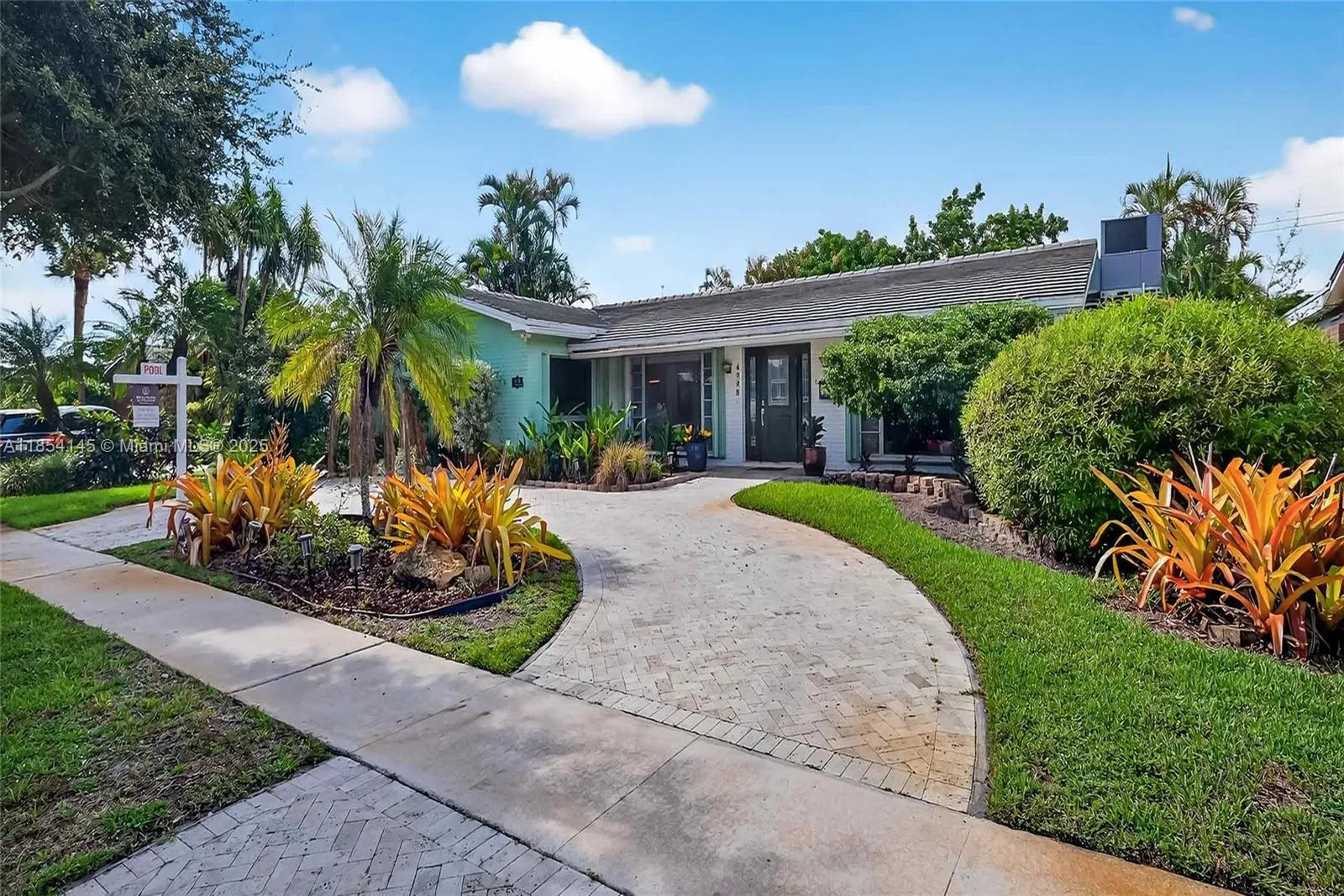 Hollywood, Florida 33021, United States, 3 Bedrooms Bedrooms, ,2 BathroomsBathrooms,Residential,Active,186237