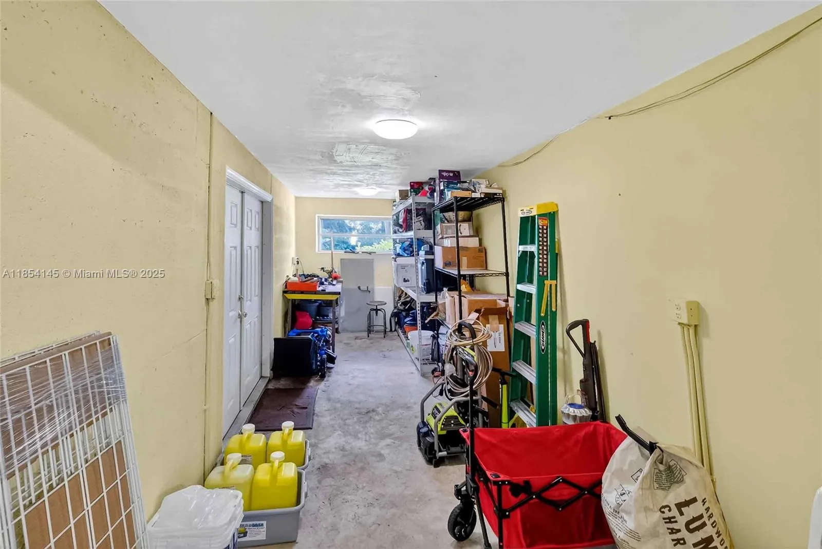 Hollywood, Florida 33021, United States, 3 Bedrooms Bedrooms, ,2 BathroomsBathrooms,Residential,Active,186237