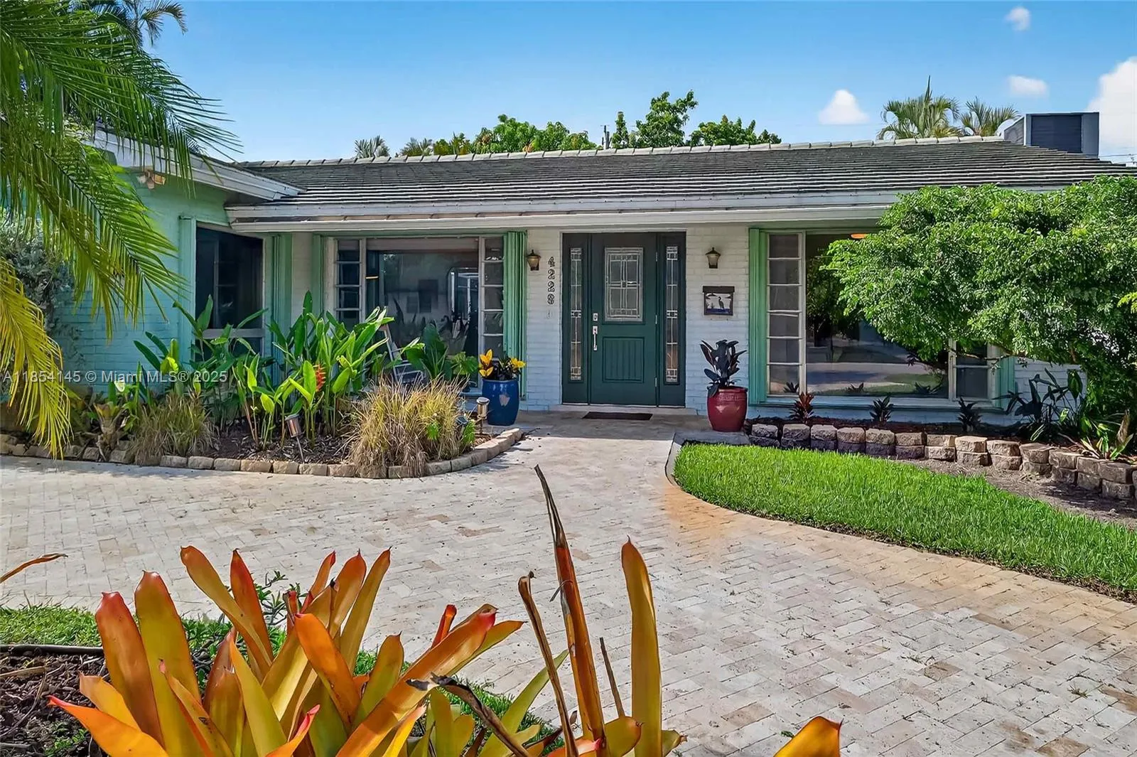 Hollywood, Florida 33021, United States, 3 Bedrooms Bedrooms, ,2 BathroomsBathrooms,Residential,Active,186237