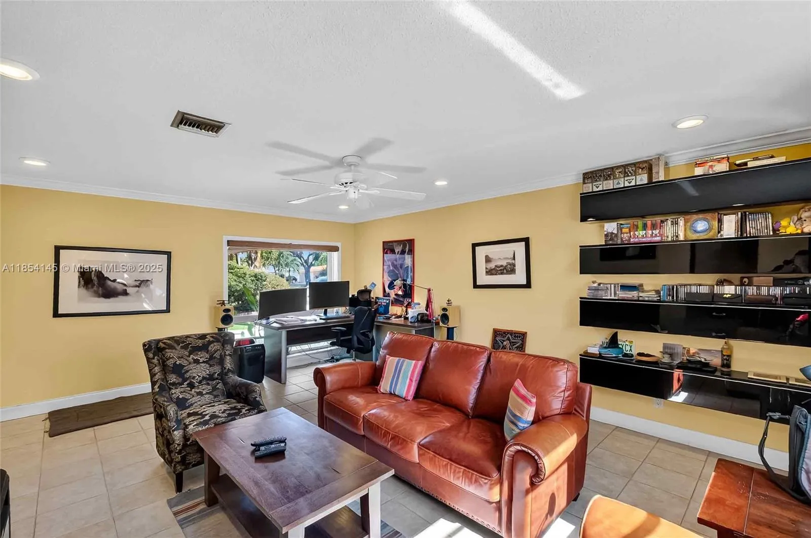 Hollywood, Florida 33021, United States, 3 Bedrooms Bedrooms, ,2 BathroomsBathrooms,Residential,Active,186237