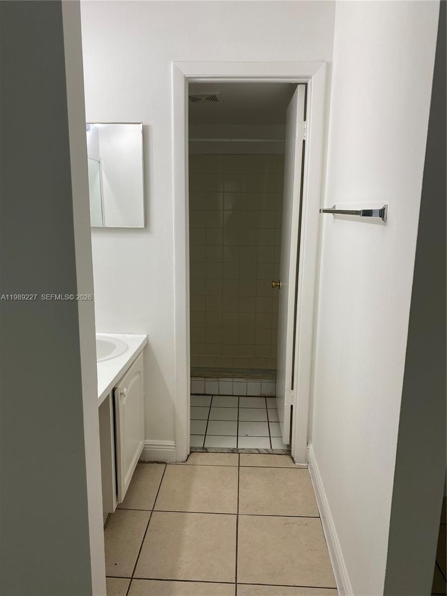 ARBOR KEYS CONDO - Residential Lease