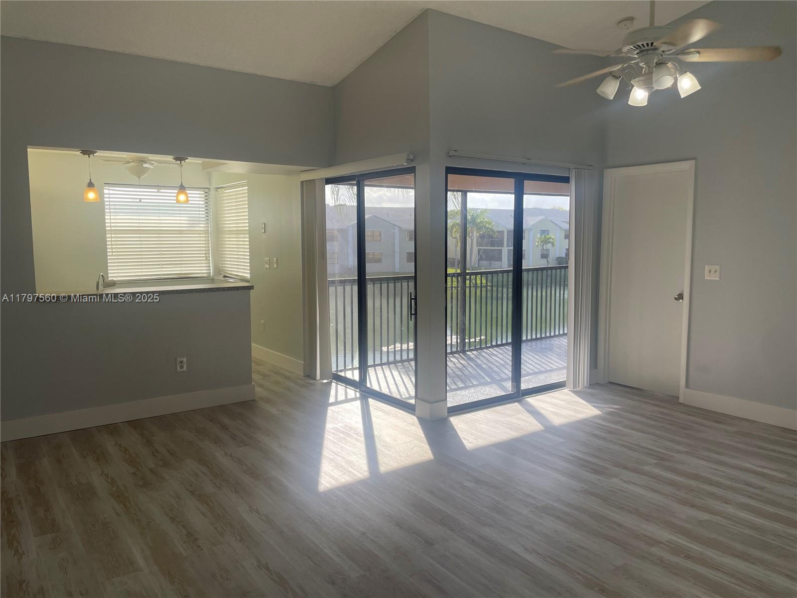 LAKESHORE CONDO 11 - Residential Lease