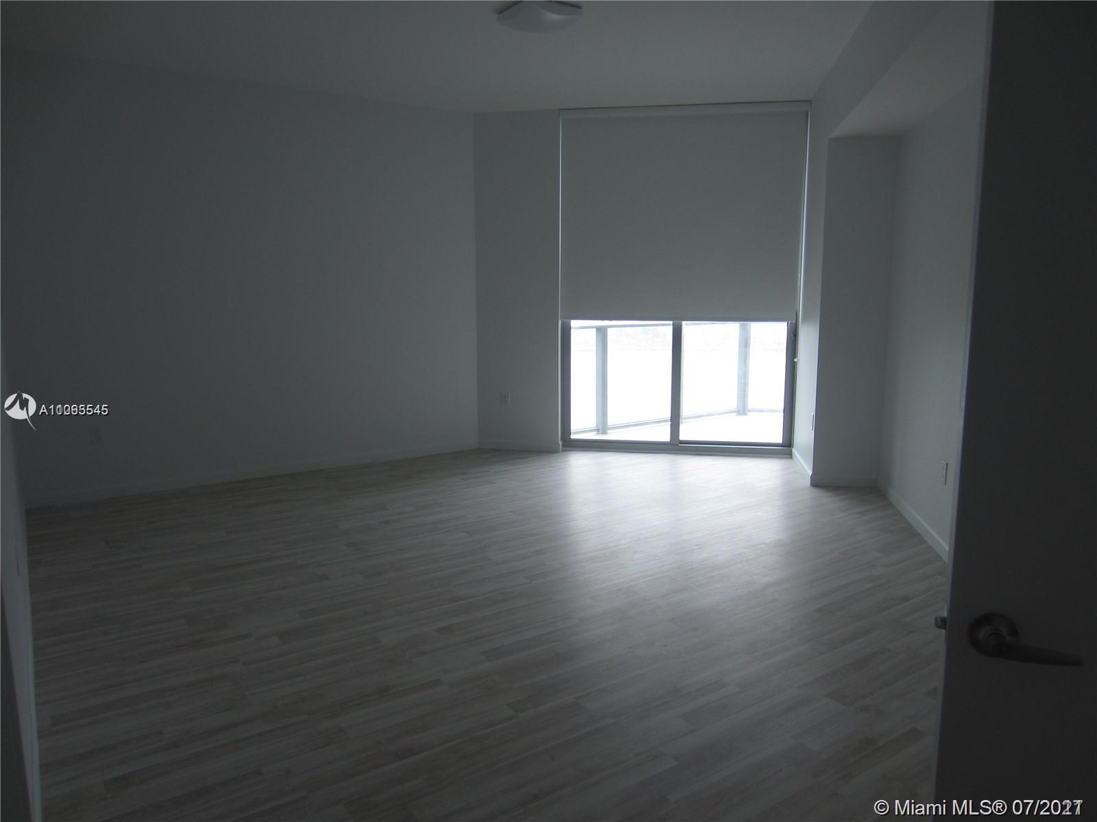 MARINA PALMS - Residential