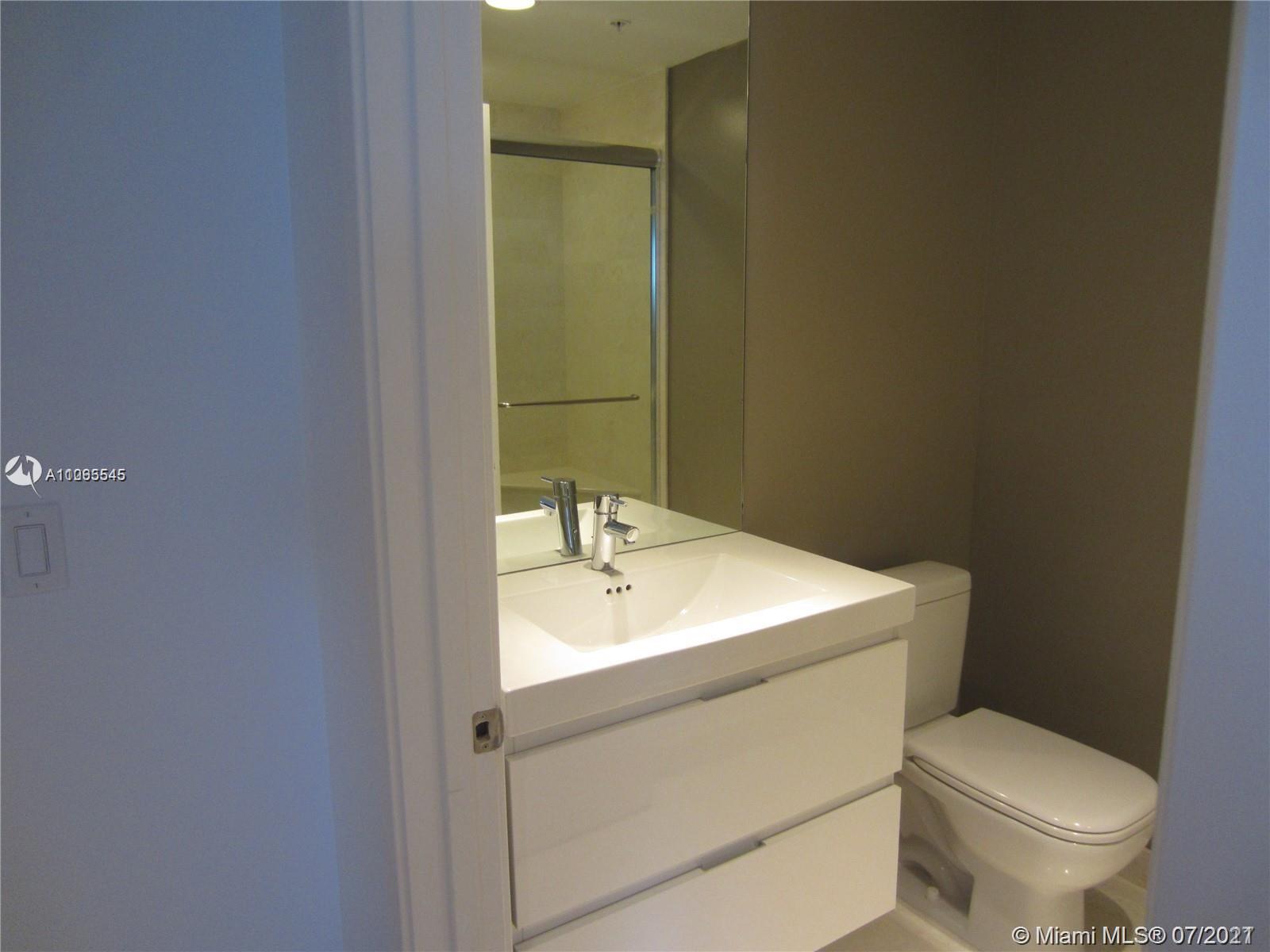 MARINA PALMS - Residential