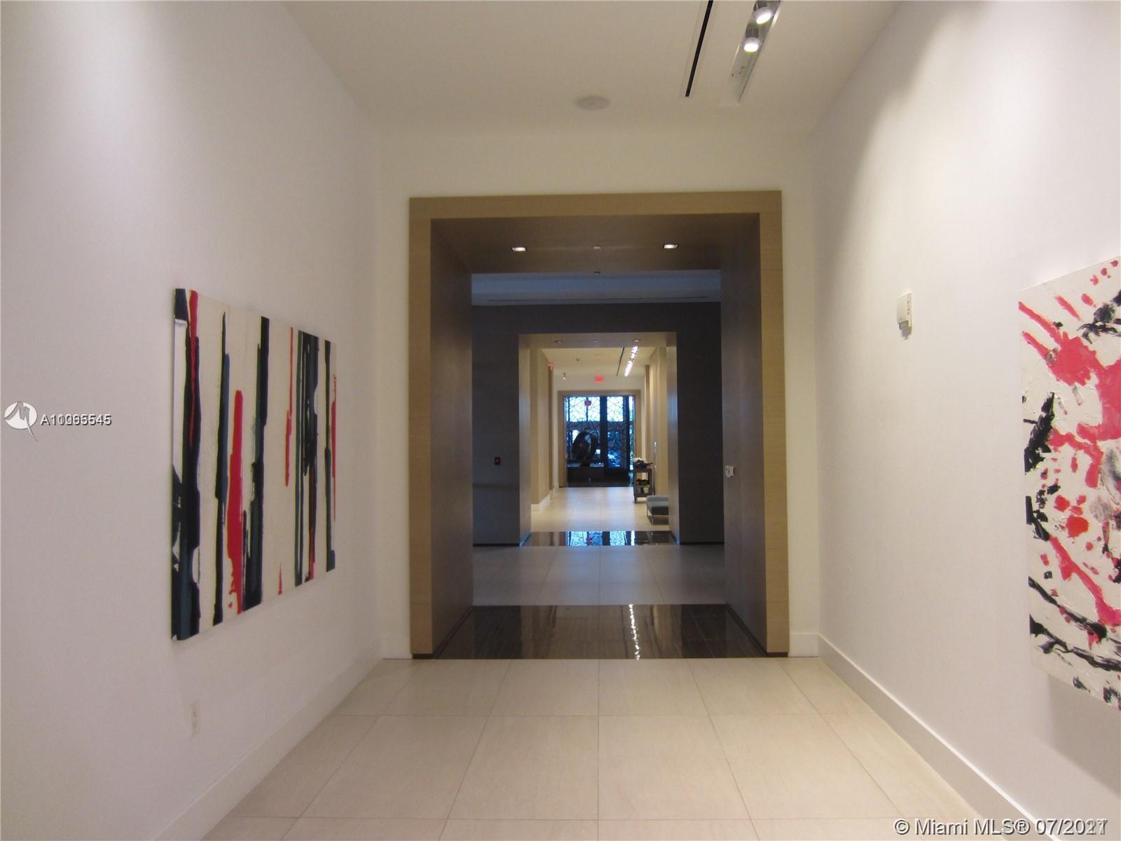 MARINA PALMS - Residential