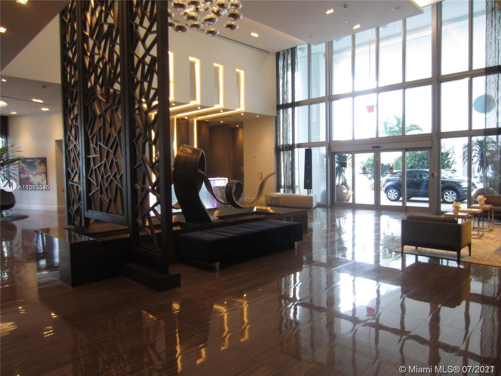 MARINA PALMS - Residential