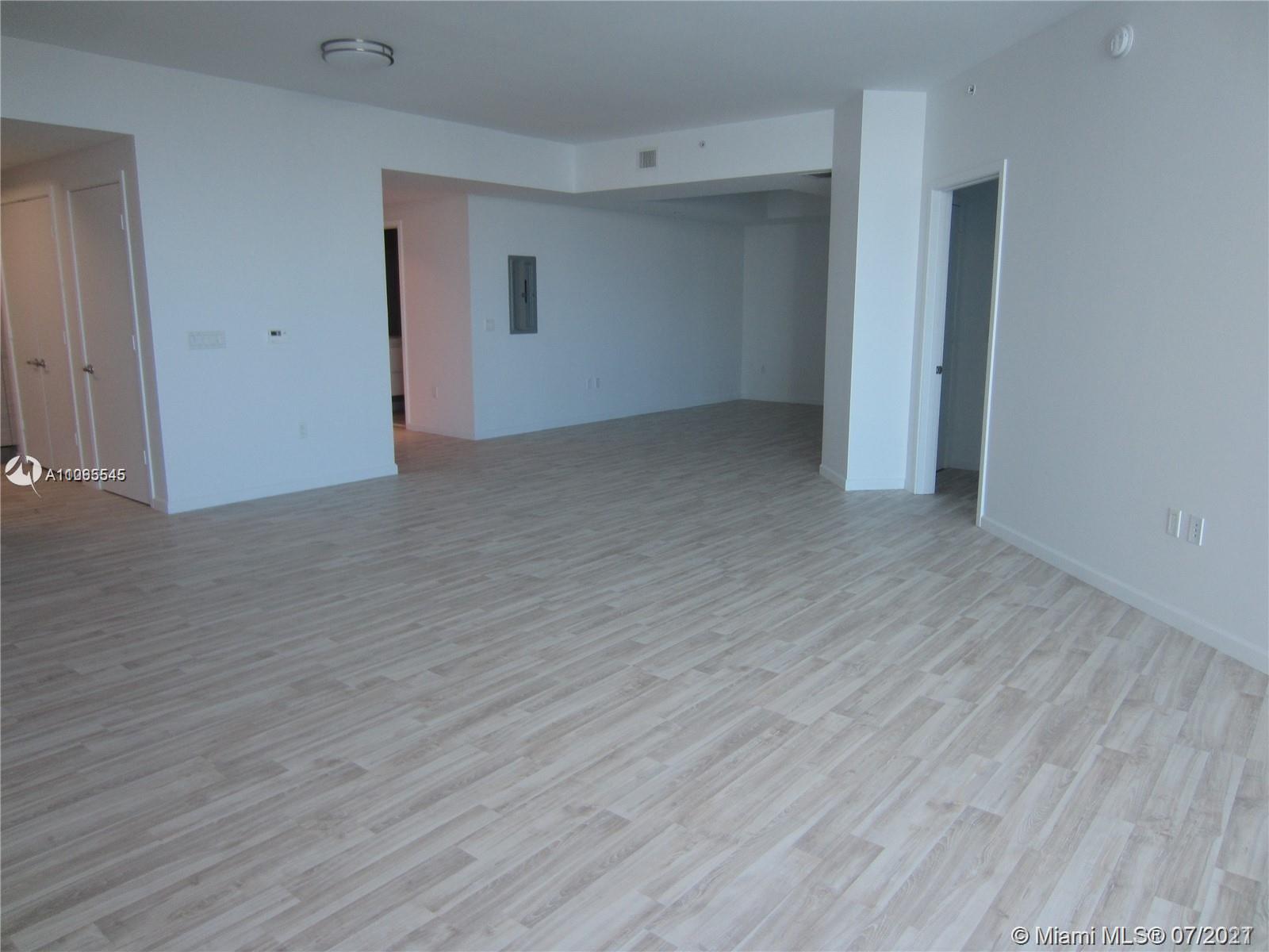 MARINA PALMS - Residential