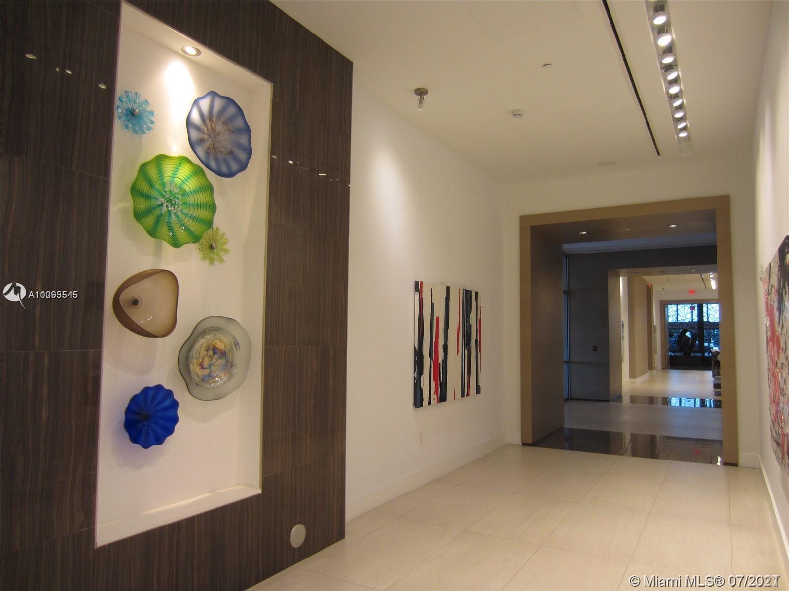 MARINA PALMS - Residential