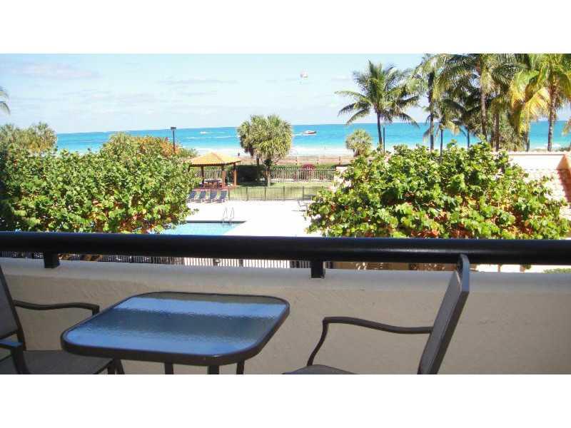 GORGEOUS OCEANFRONT UNIT IN PRESTIGIOUS CLUB ATLANTIS. 1/2 WITH TRAVERTINE FLOORS TROUGHOUT, NEW KITCHEN, NEW BATHROOMS. FULL SERVICE CONDO WITH 24HRS SECURITY, CONCIERGE, VALET PARKING, GYM, POOL, CONVENIENCE STORE. GREAT LOCATION: OCEANFRONT PROMENADE. WALK TO LINCOLN ROAD AND OCEAN DRIVE.