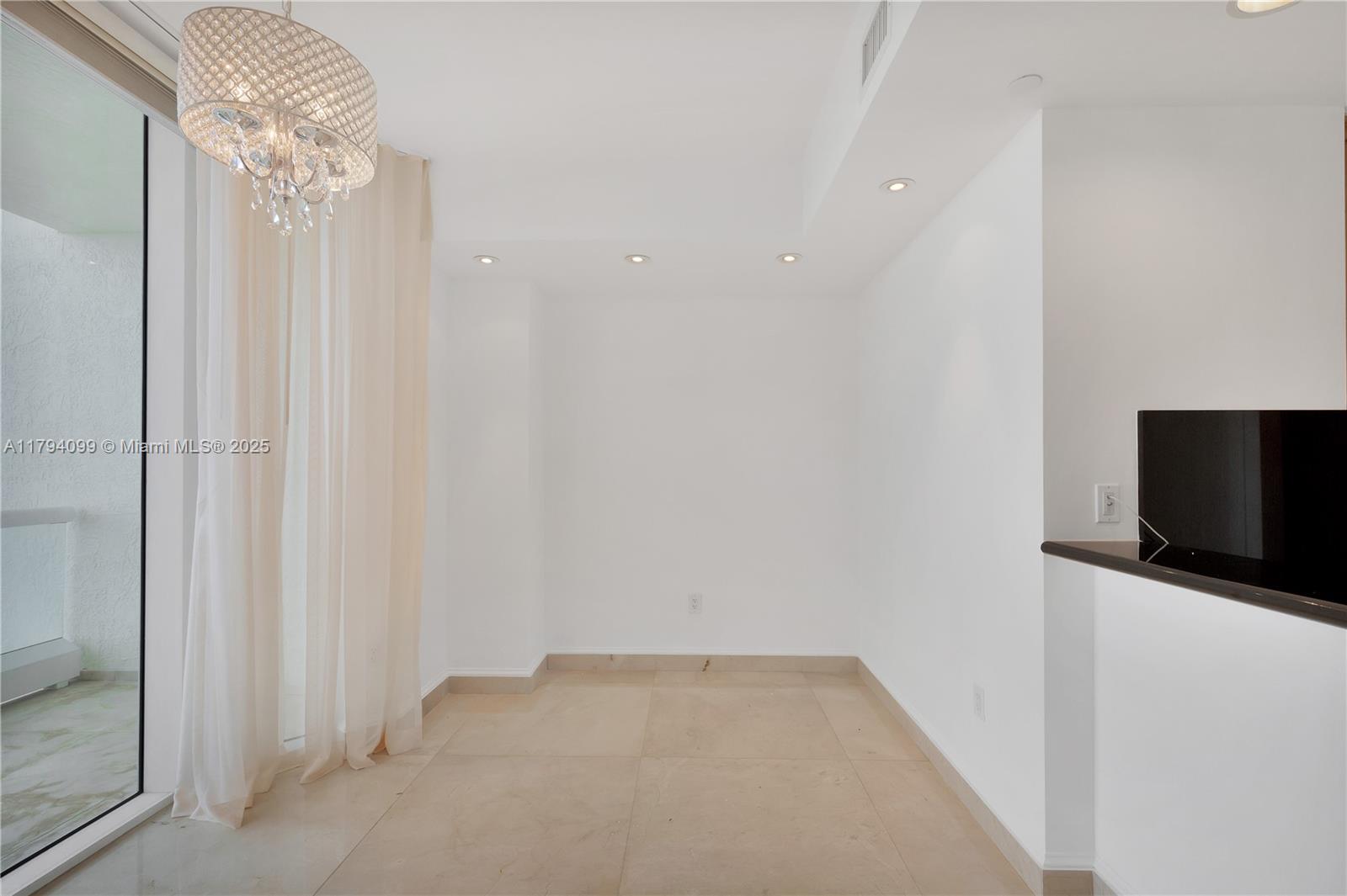 ACQUALINA OCEAN RESIDENCE - Residential