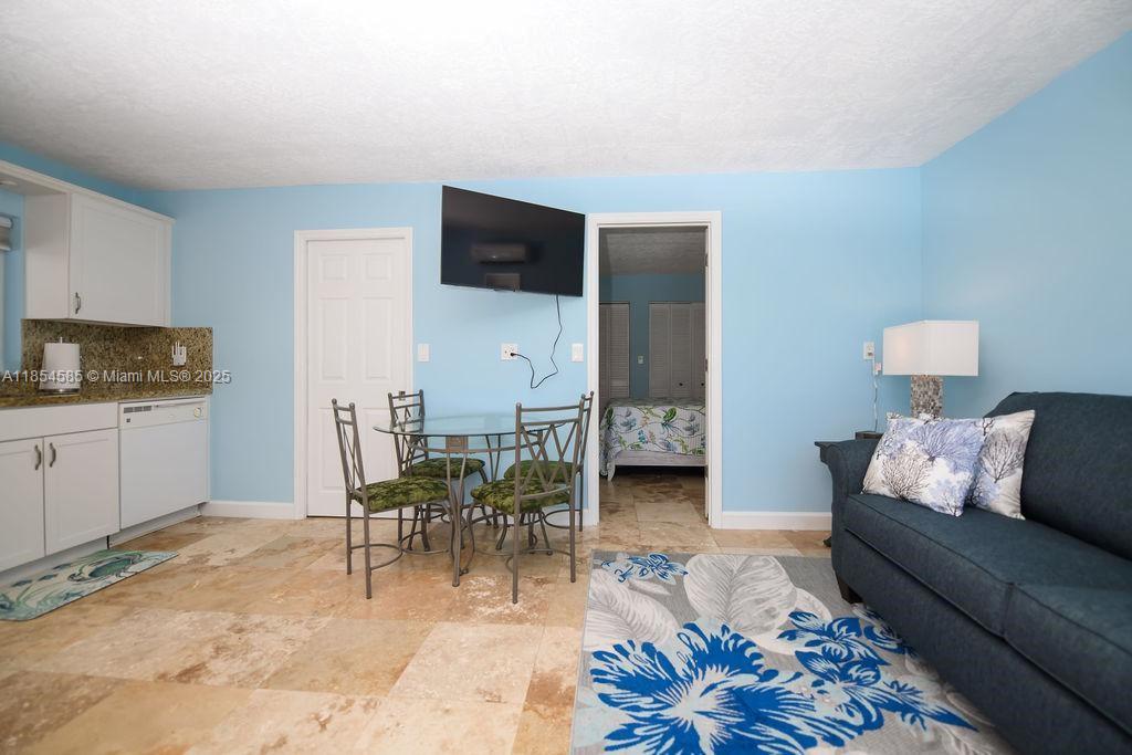 KEY LARGO OCEAN SHORES AD - Residential Lease
