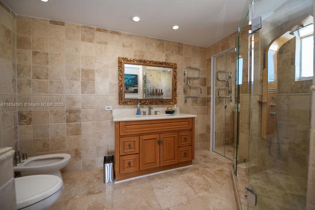 KEY LARGO OCEAN SHORES AD - Residential Lease